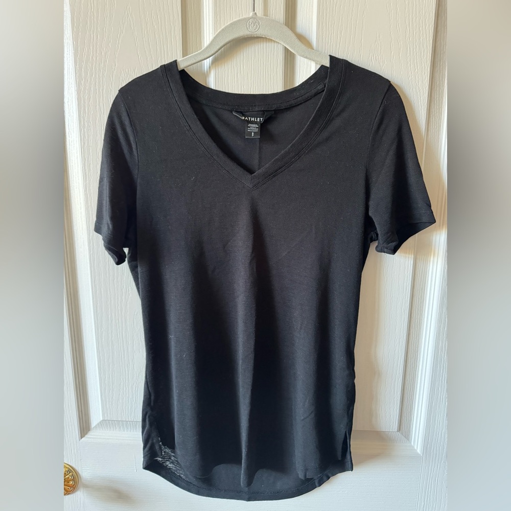 Athleta black tee